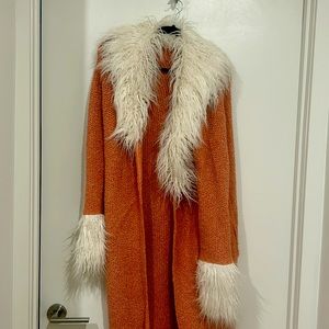 Never worn Free People pink sweater jacket with fur